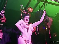 Dojrzały mężczyzna darmowy sex grupowy cieszy się dwoma ce .przyjaciel.