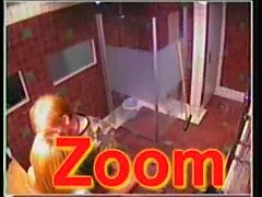 Brunetka Mamuśki Shuge Pokazuje red tube grupowy Magia Magia