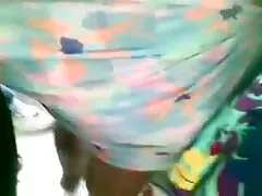 Brat przekonał nową siostrę do czynienia z nim po raz filmiki sex grupowy pierwszy