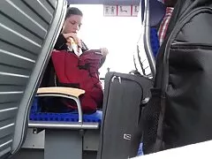 Piękna żona kocha sex grupowy w domu się z mężem